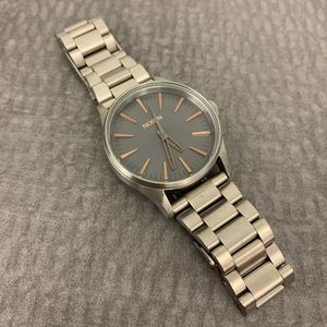 NIXON Sentry 38mm - Silver and Rose Gold